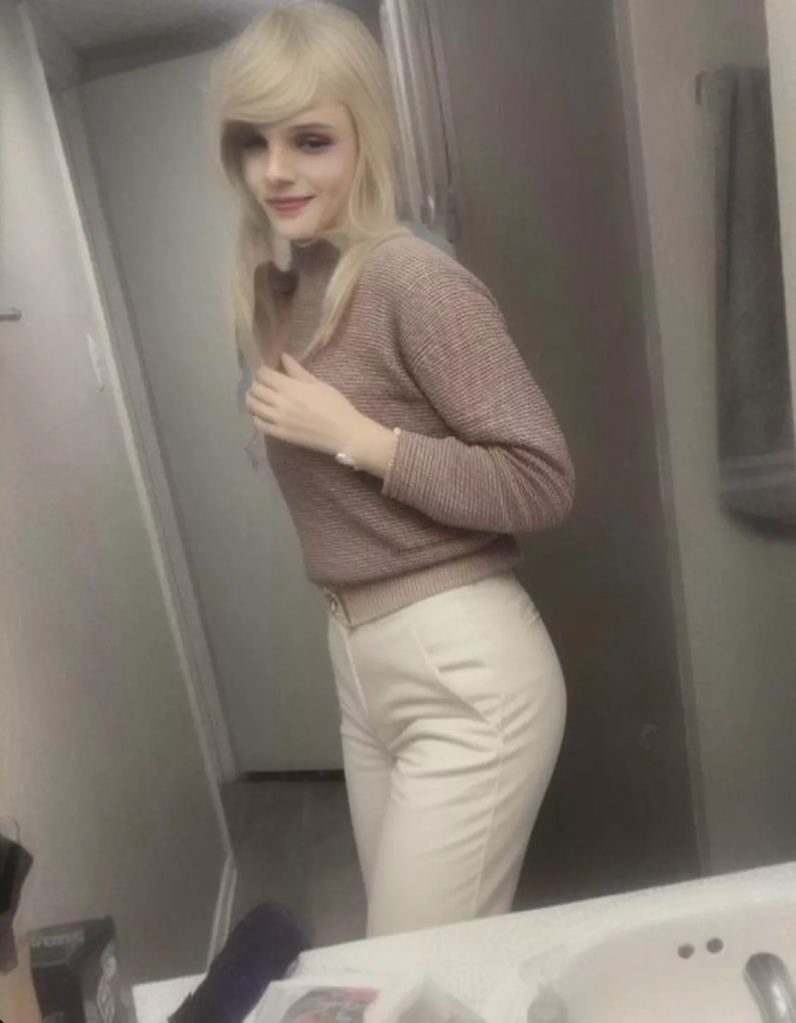 Hey am I cute enough for you daddy ?!?!?🥰