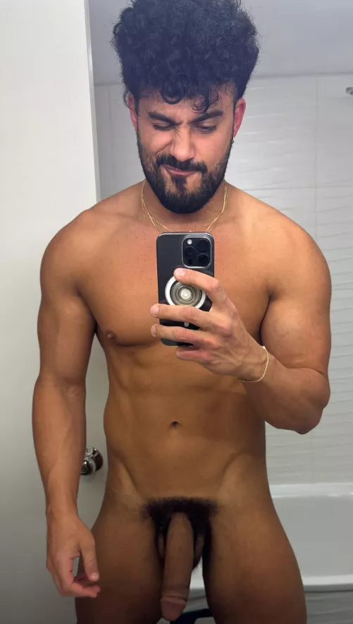 hey first time posting on reddit show me some love