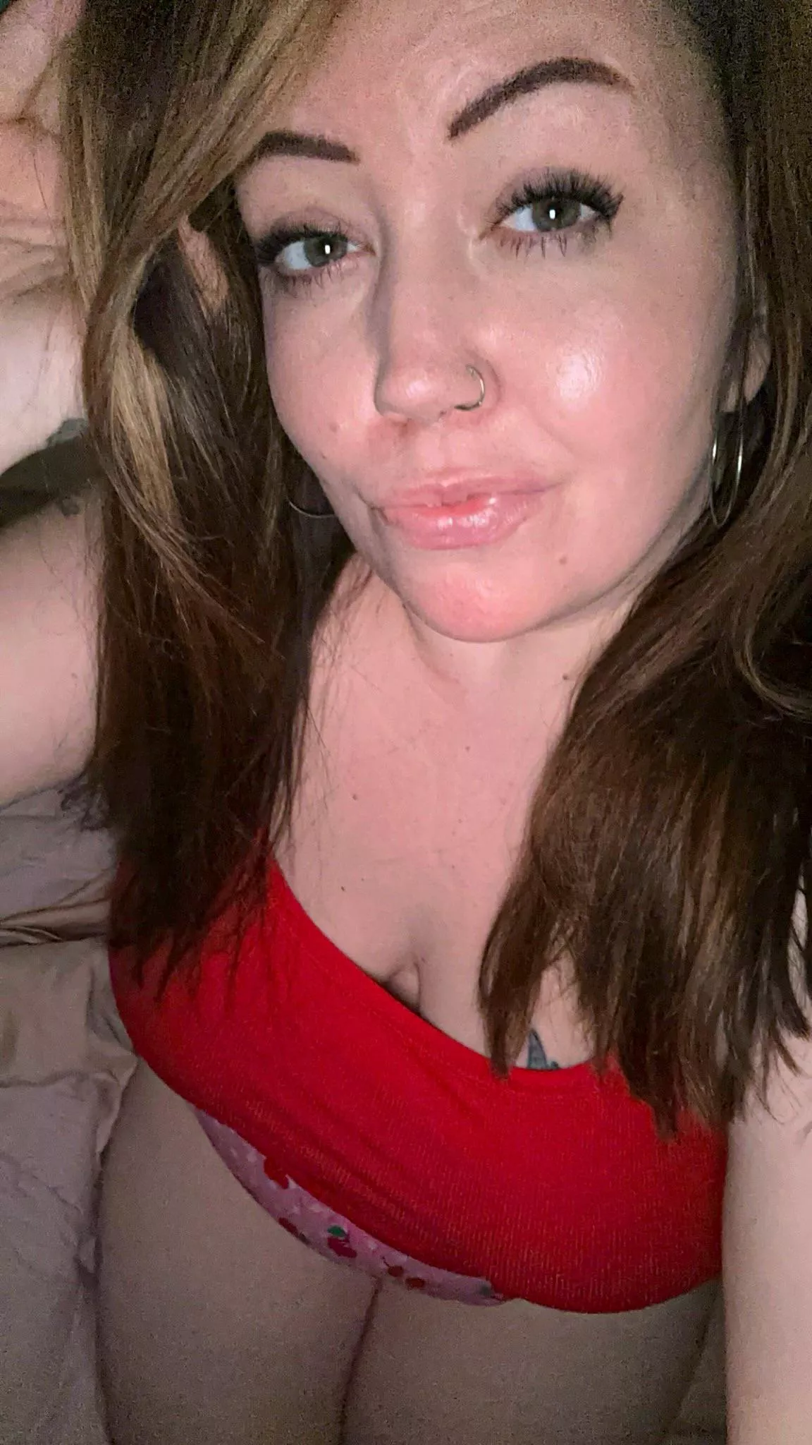 Hope everyone is having a good Tuesday 🍒 