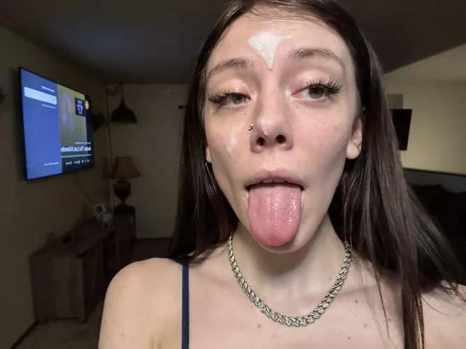 I love it when daddy cum on my face