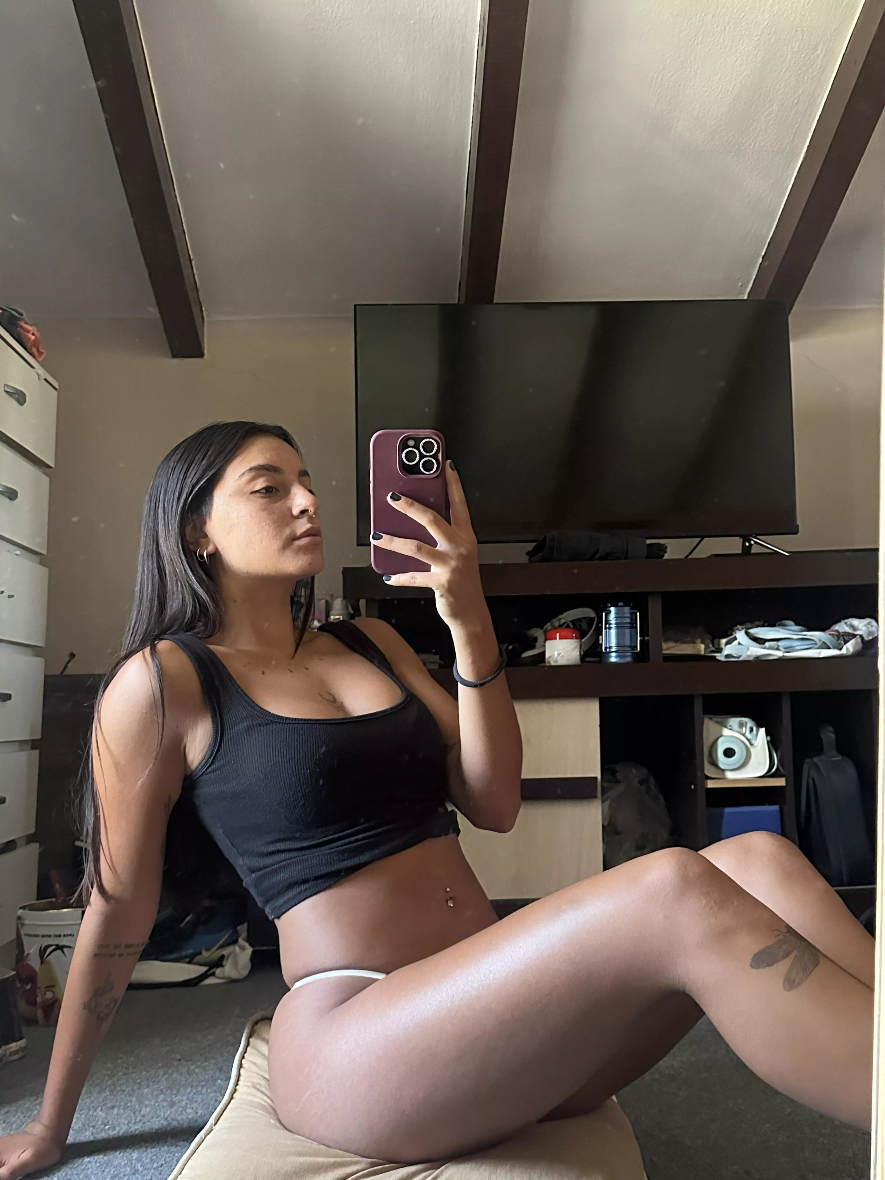  I love it when people look at me and touch their married cock 