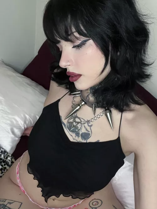 I wanna watch you throat some girl cock