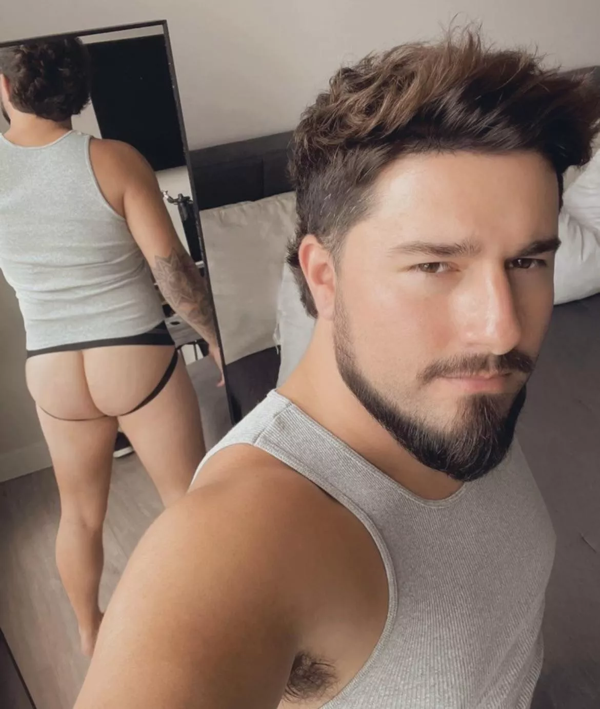 I want my cheeks spread and my hole fucked 🙇🏻🫠