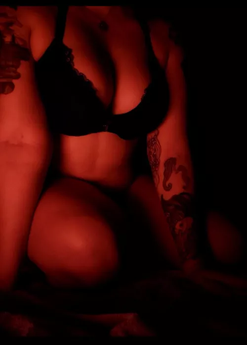 If you can guess the actual color of the lingerie I’ll bless your inbox 😘