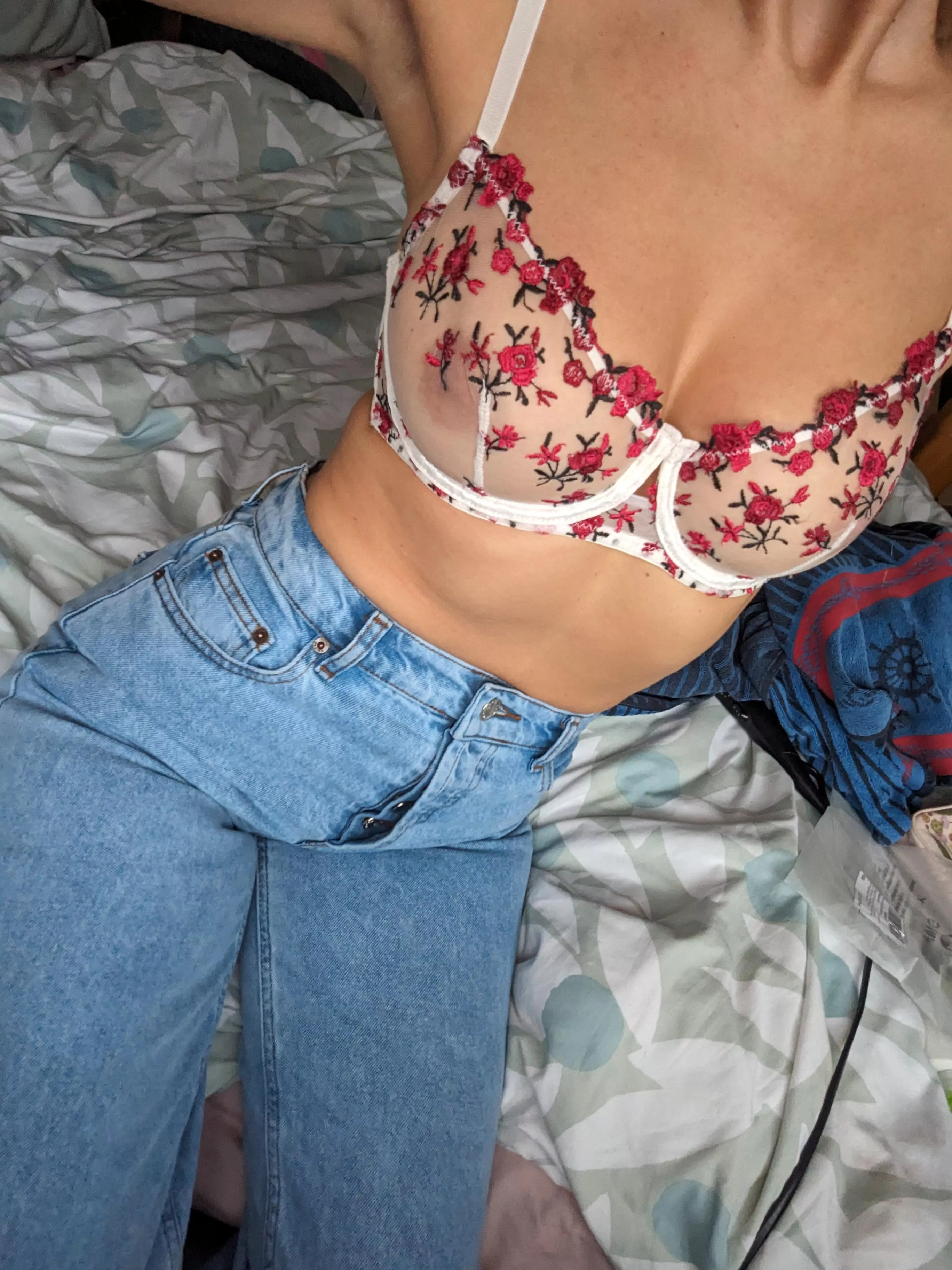 im 32 x i go to the gym to keep myself fit x would you still fuck me? x