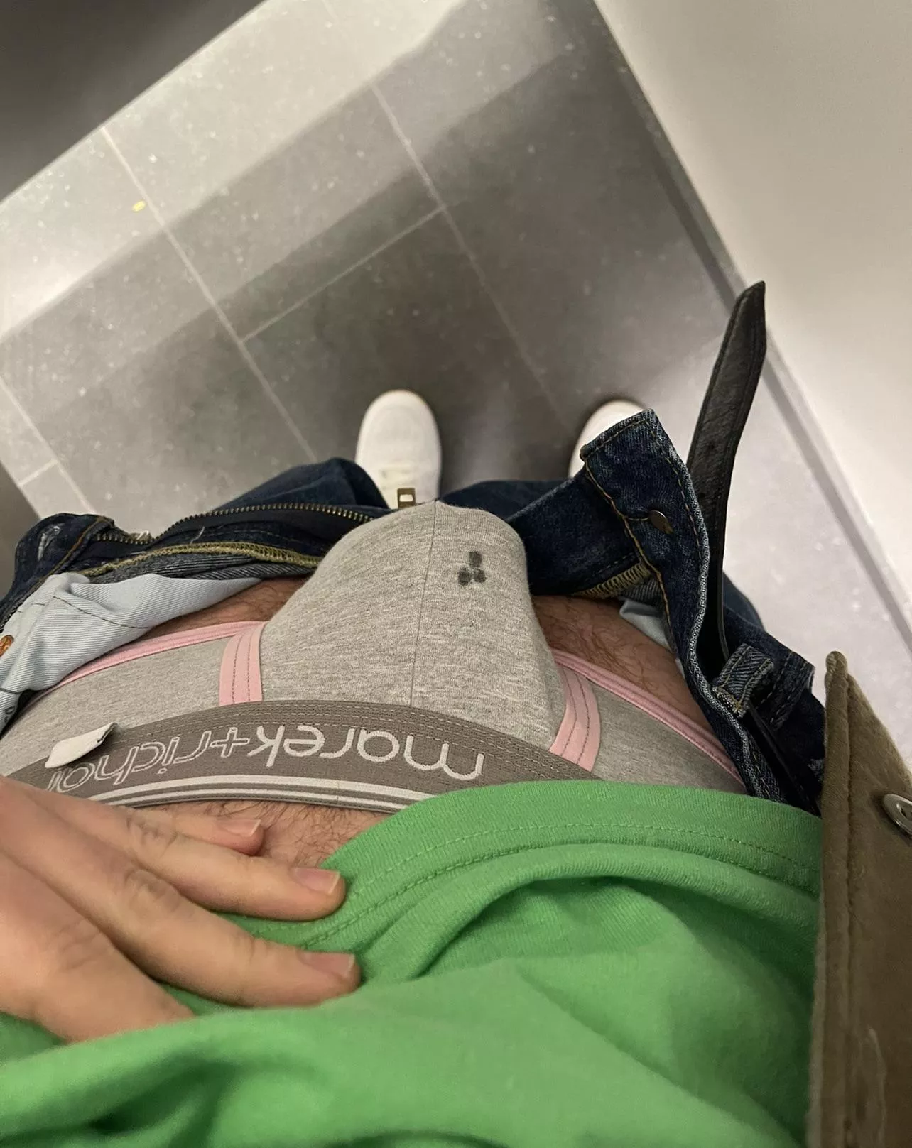 I’m leaking 👉🏻👈🏻