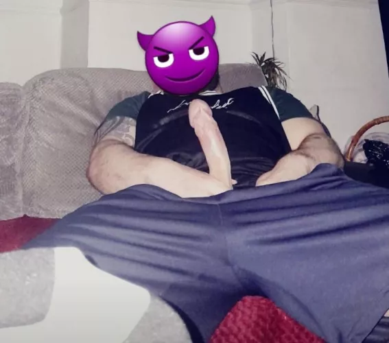 Im not gay but i like people looking at me