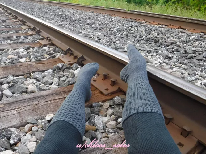 Leggings and long cozy socks on the tracks 💋