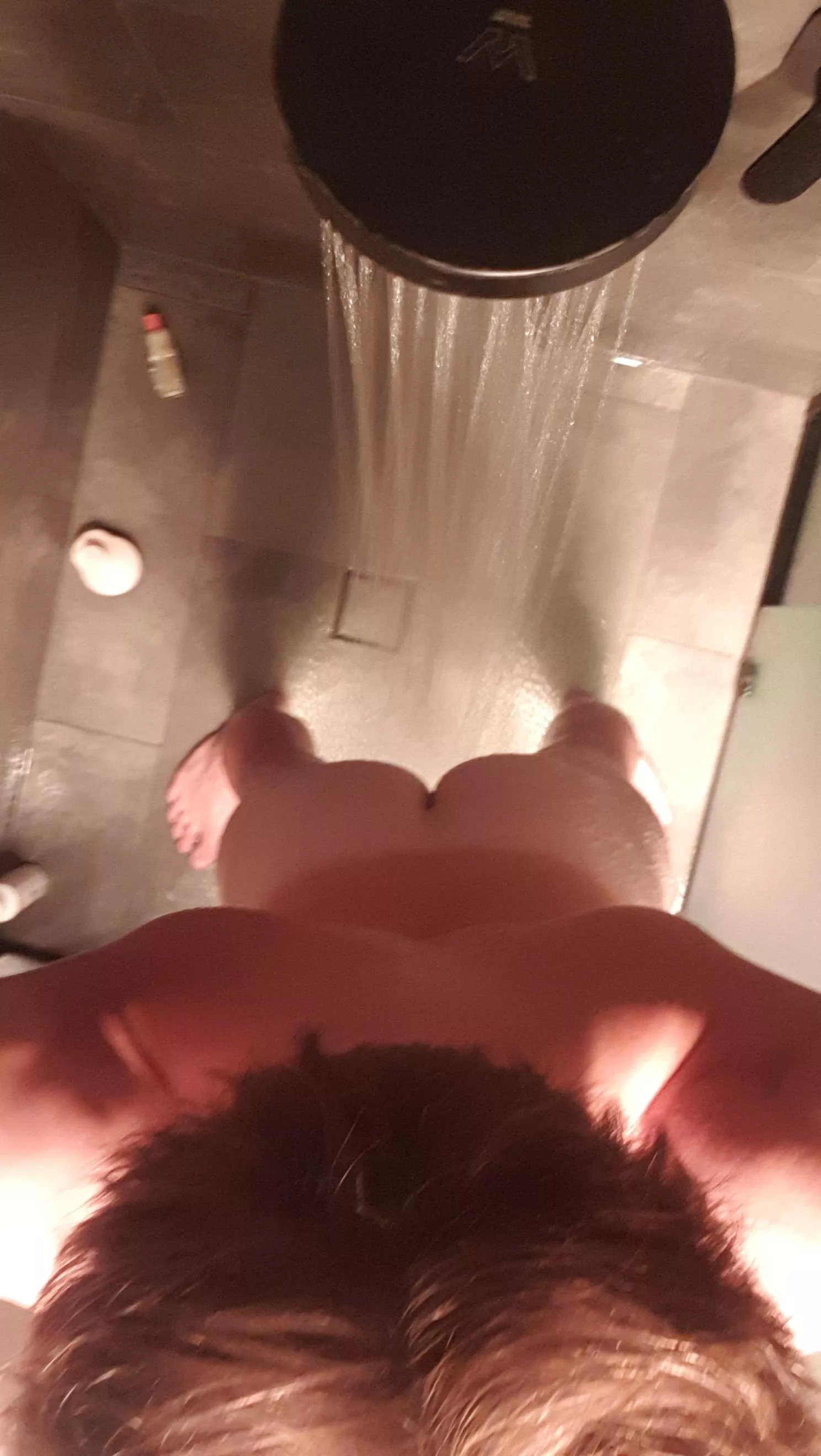 Looking for a very hung man to fuck my young ass in a public shower add darius_3329 