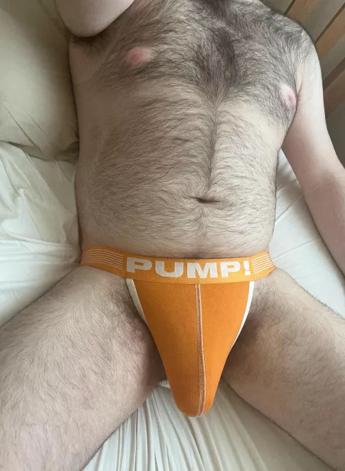 Morning boys. Should I take the jock off? 🐻😈