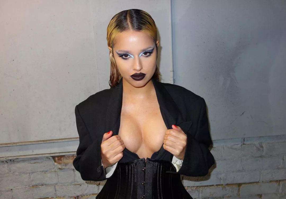Tommy Genesis