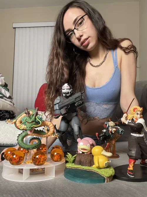 What’s your favorite figure that you own 👀 [F]