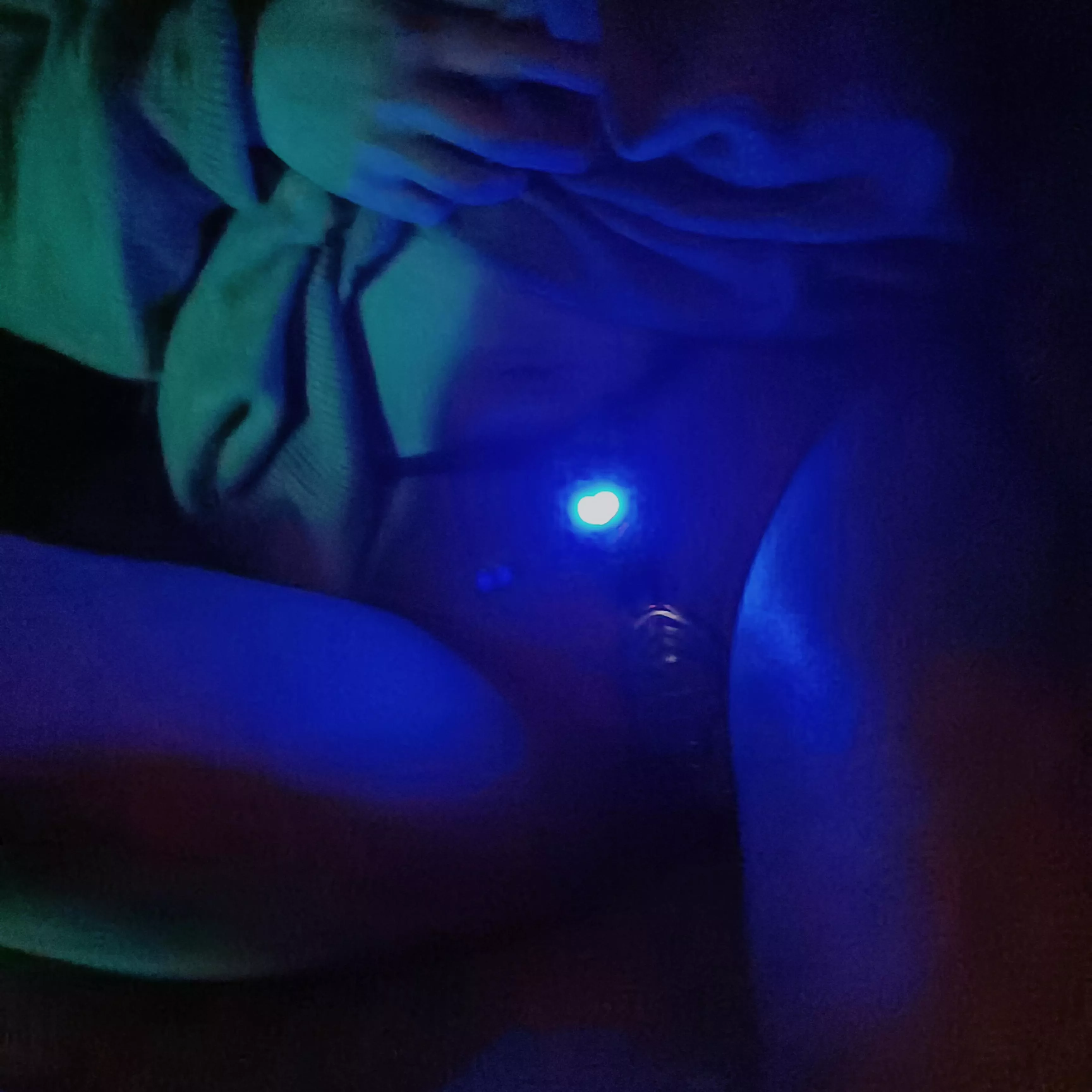 When I lift up my skirt, will the locks that light up really make you smile?