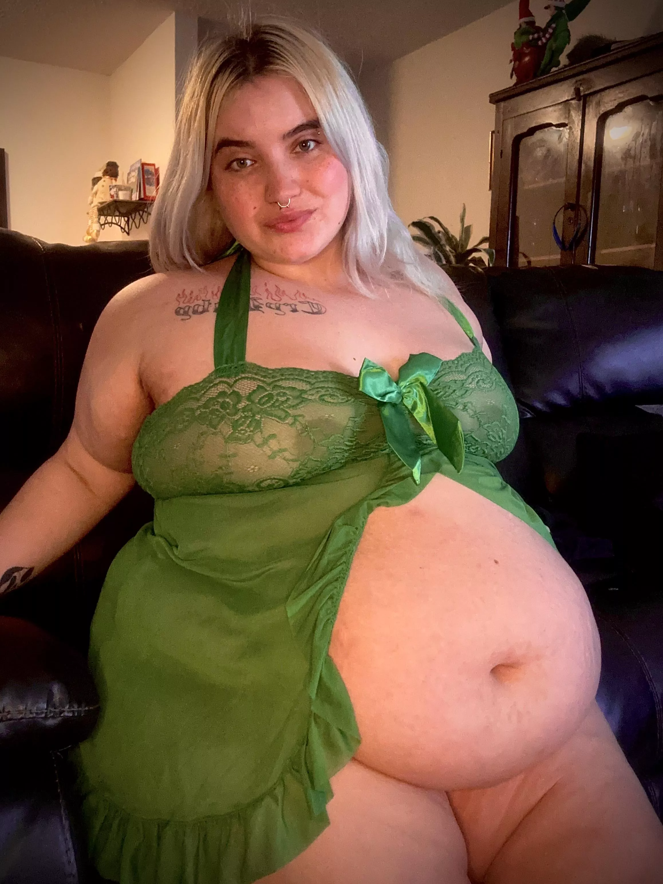 who don’t love a fatty with a face card😚🐽