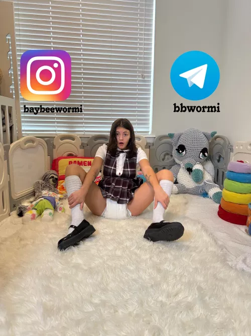 will this messy baybee ever graduate from diaper school? 🥺 or will she keep making stinky messes and staying a dumb baybeee 🧷💫