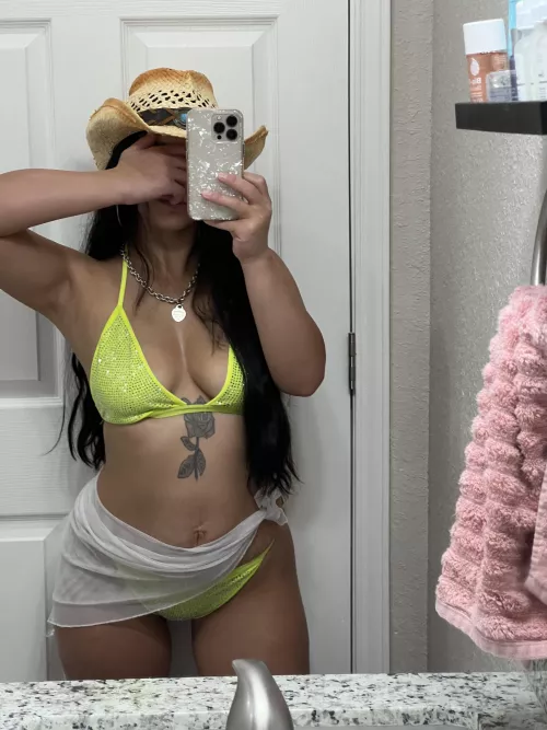 Would you fuck me on a public beach Y r N