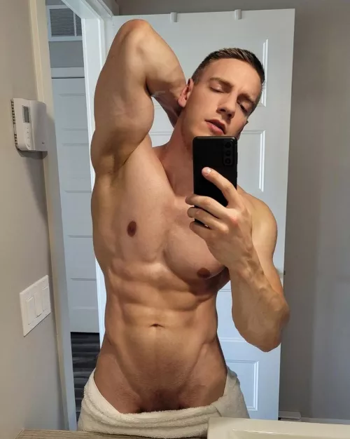 Would you lick this one 👅💦 ?