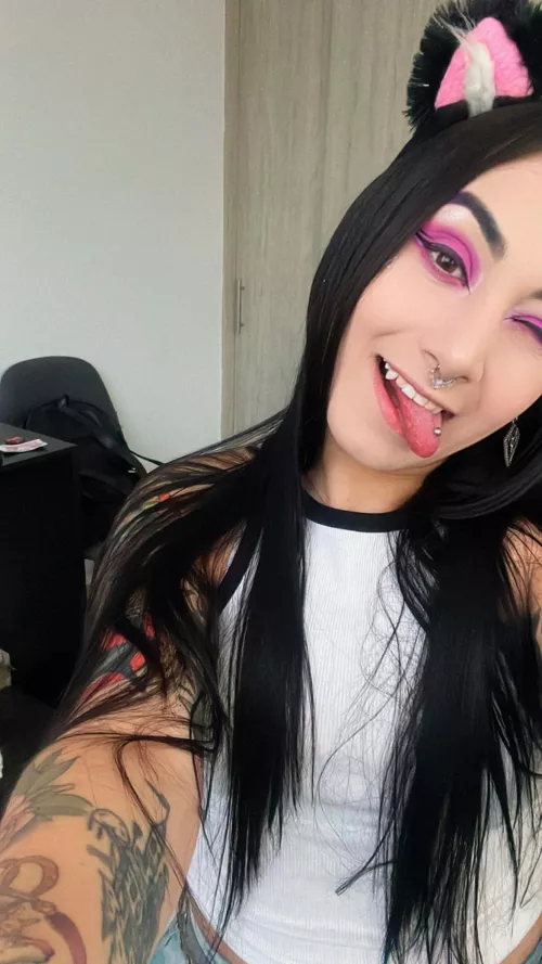 Would you play with my kitty?