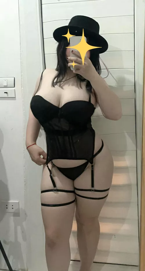 Your goth mommy at your service 