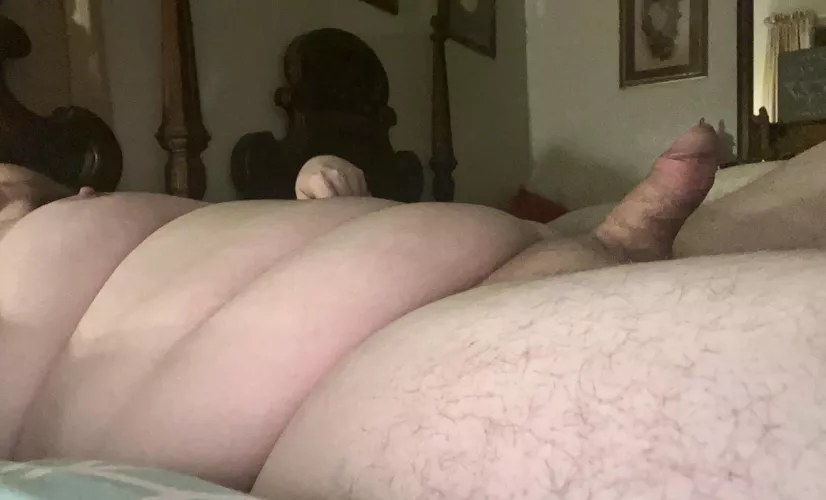23 M Need big butt bottoms to please me and cum for me DM