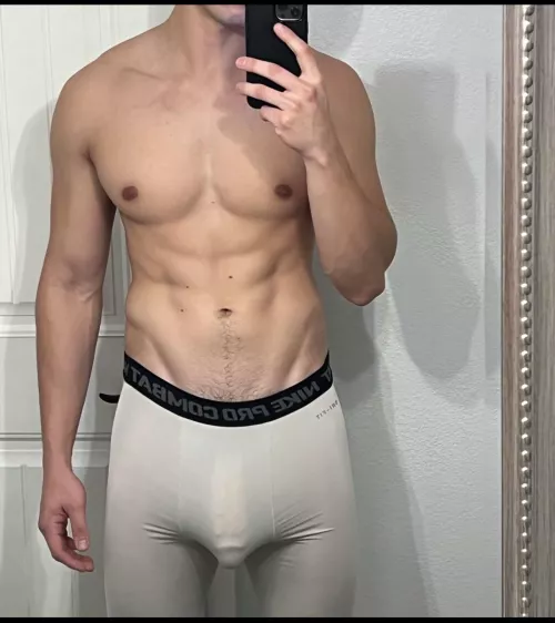 (24) Looking for a new gym bro😈