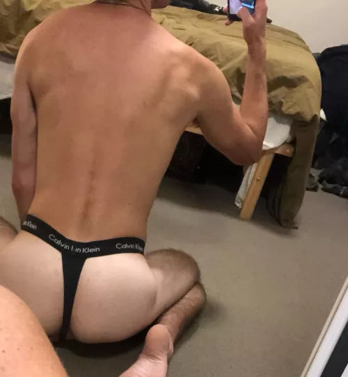 27 fit Aussie btm boy. Need a hung masc top. Snap jamesdeep23 with pic