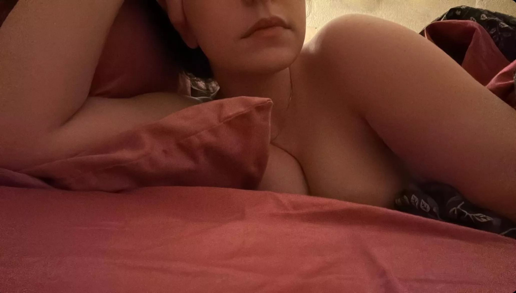 Anyone else having trouble (f)alling asleep tonight? Need something to tire me out ;)