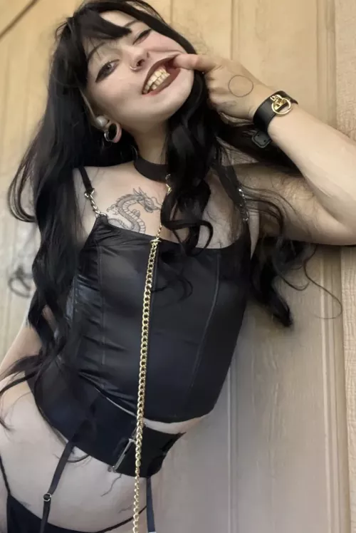 Be carefull, I can bite and need good training [F]