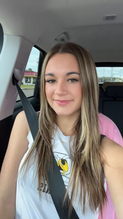 Classy girl going for a day out