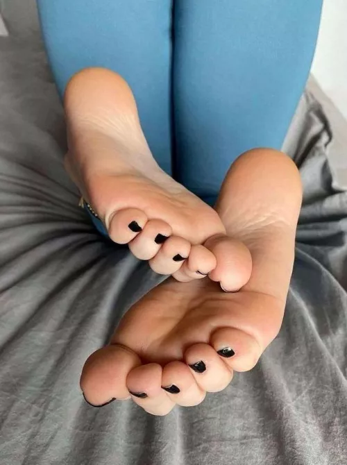 Come and taste these feet before I step on you!