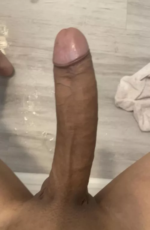 Come blow my 19yr old dick 😩