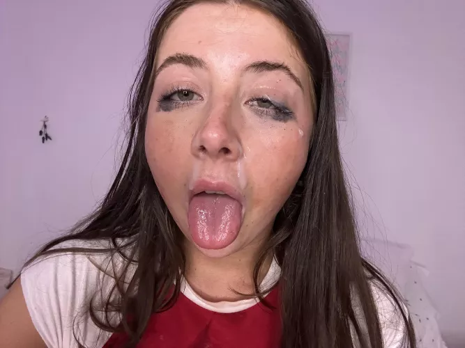 Does my face look good with cum all over it?