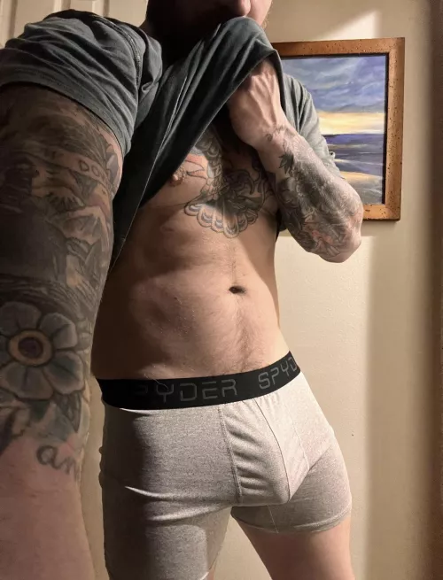 For the mommas and secret wives that aren’t supposed to be here 😈