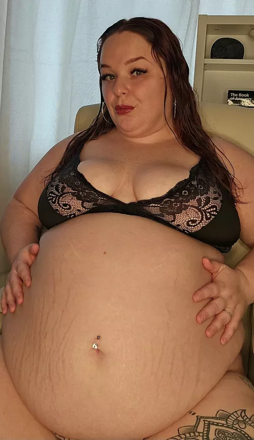 God I'm such a piggy now🤣🐷 Where did my neck go?!!