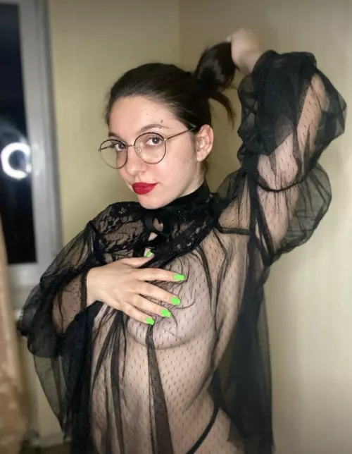 green manicure is not an obvious choice