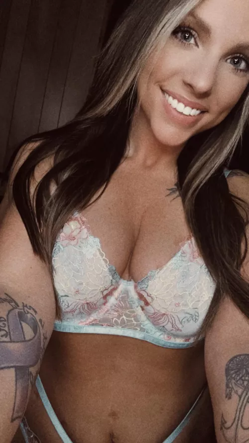 Happy Cam girl new here