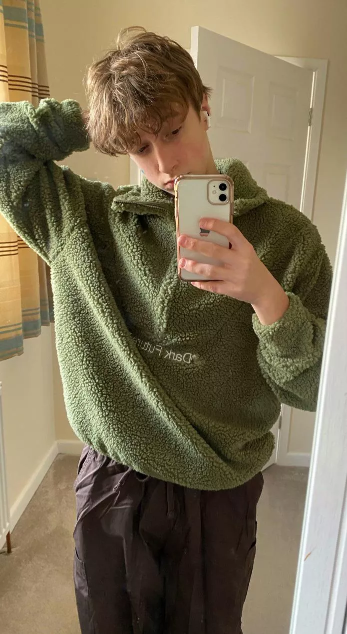 hey need new people to talk to:)