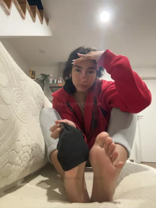 I bet you can’t resist burying your face in my soles, can you?