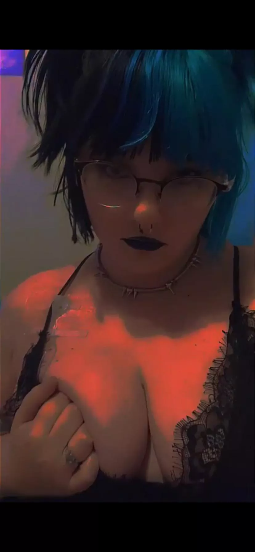 I can be your dream girl 