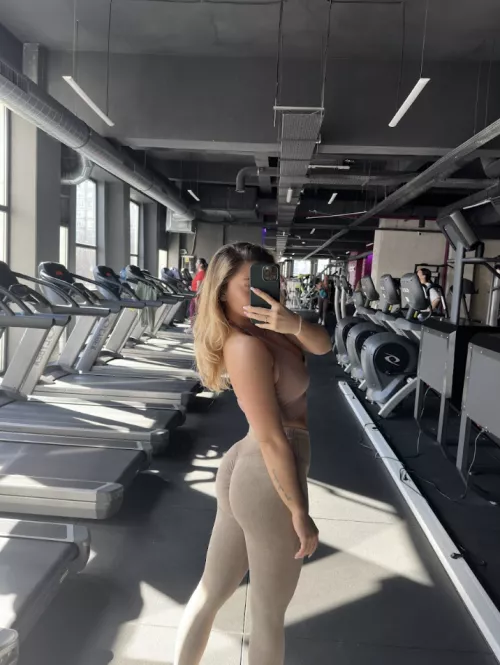 I know the first thing you looked at was my ass