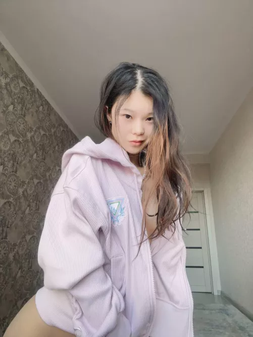 I look very small and naive