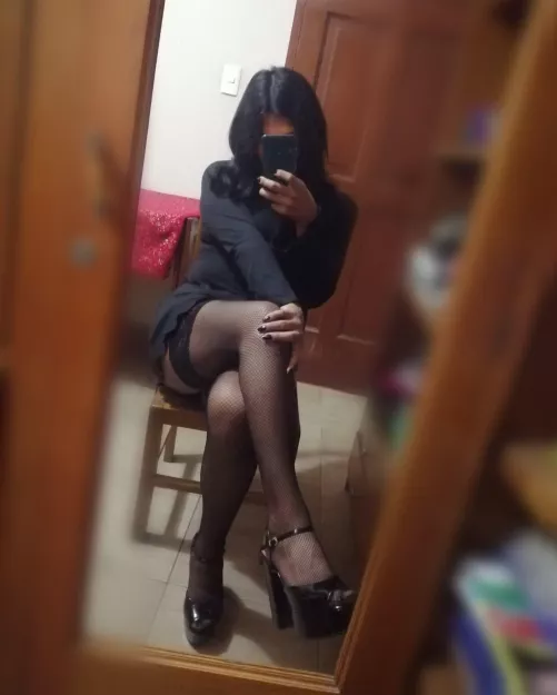 🖤 I only have dark clothes 🖤 I don't think other colors would suit me 🖤