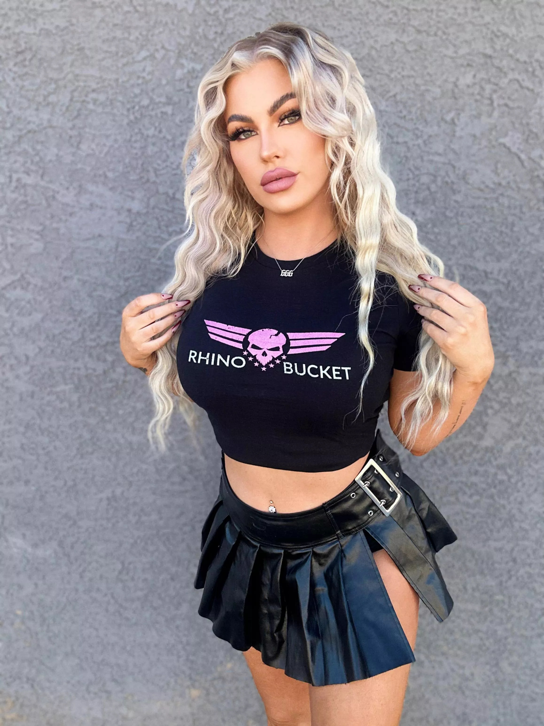 I will be your bad girl tonight, daddy.