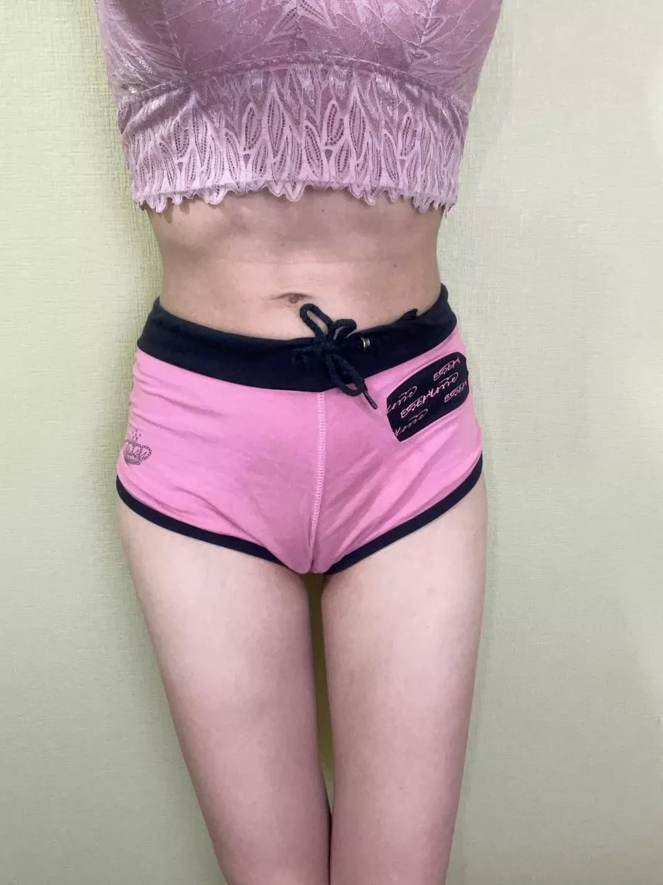 juicy peach in shorts