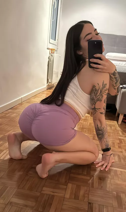 love my tight leggings