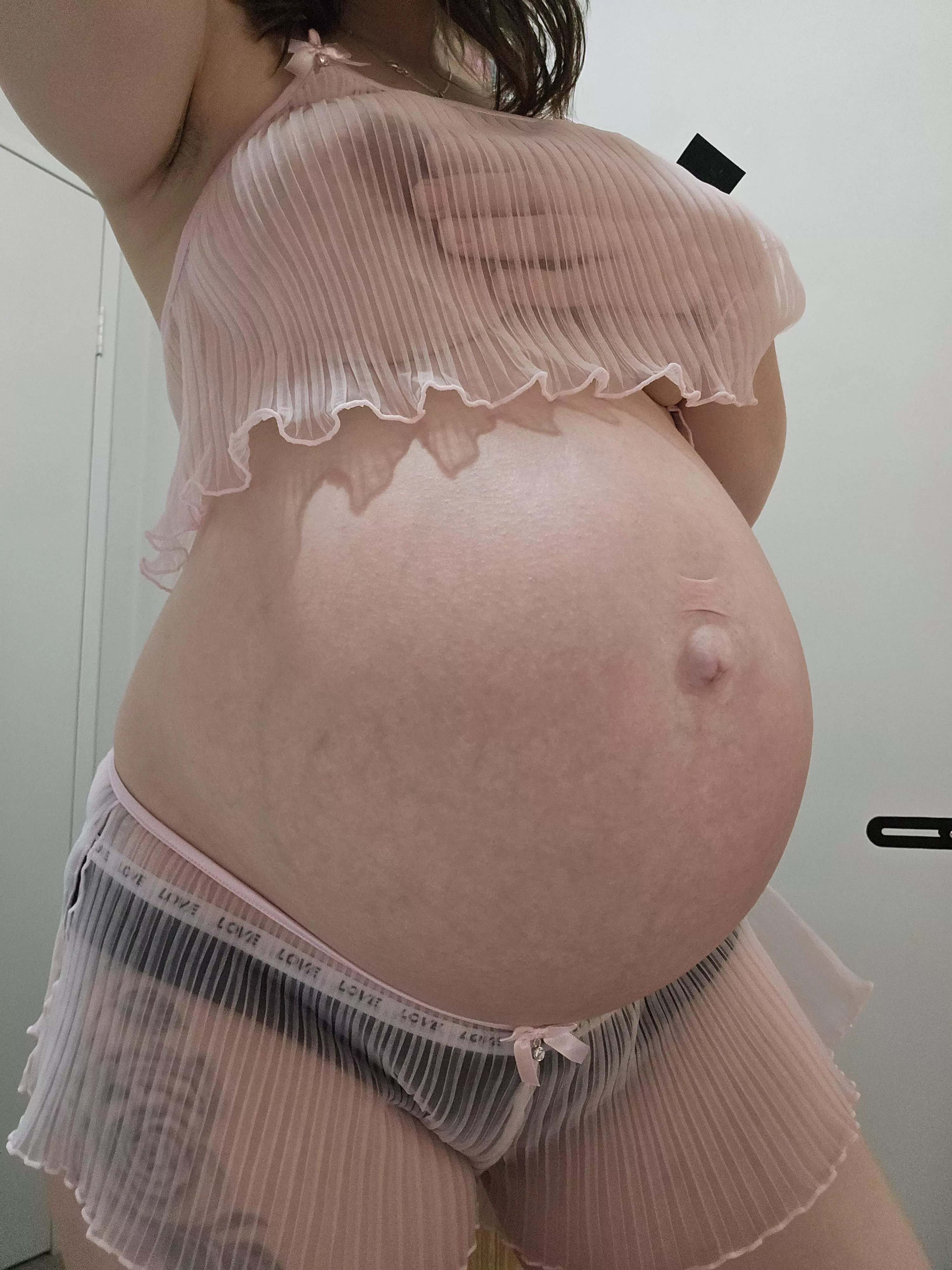 Spoiled myself with some new lingerie today 🩷 