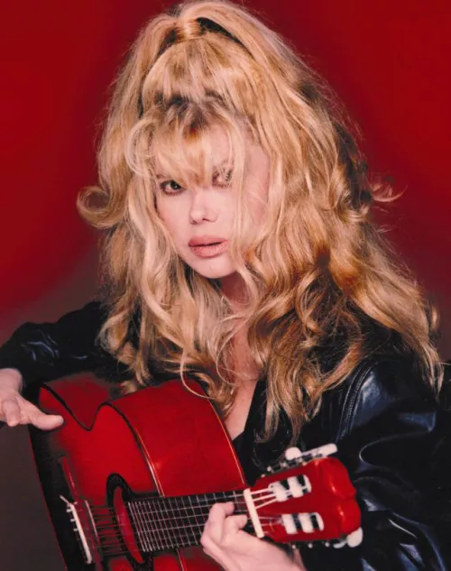 The Spanish guitarist Charo Baeza