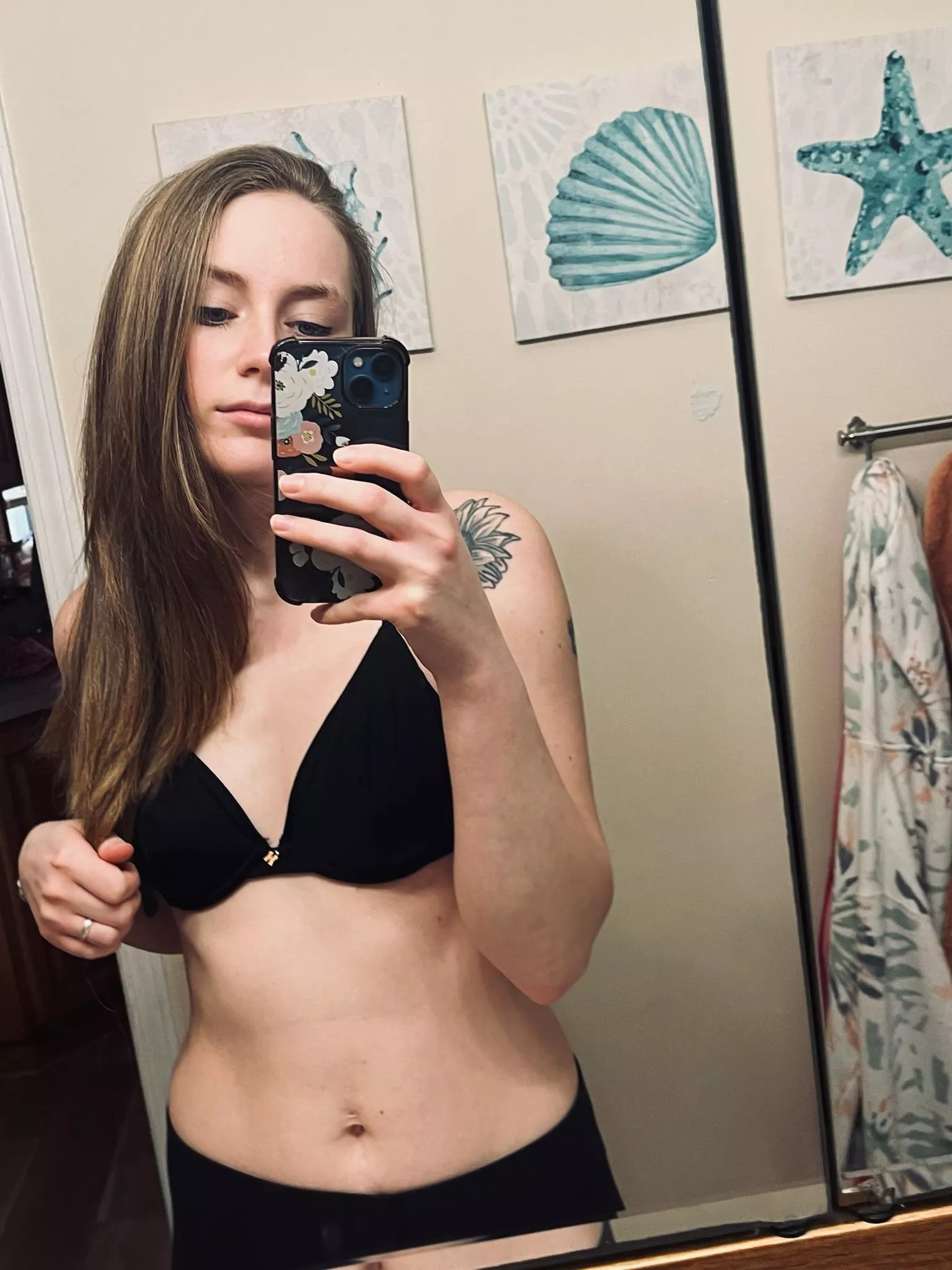 This Milf still Has More to Offer🥰