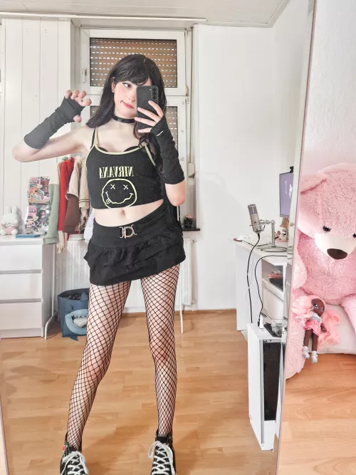 thought i look good in this outfit :3