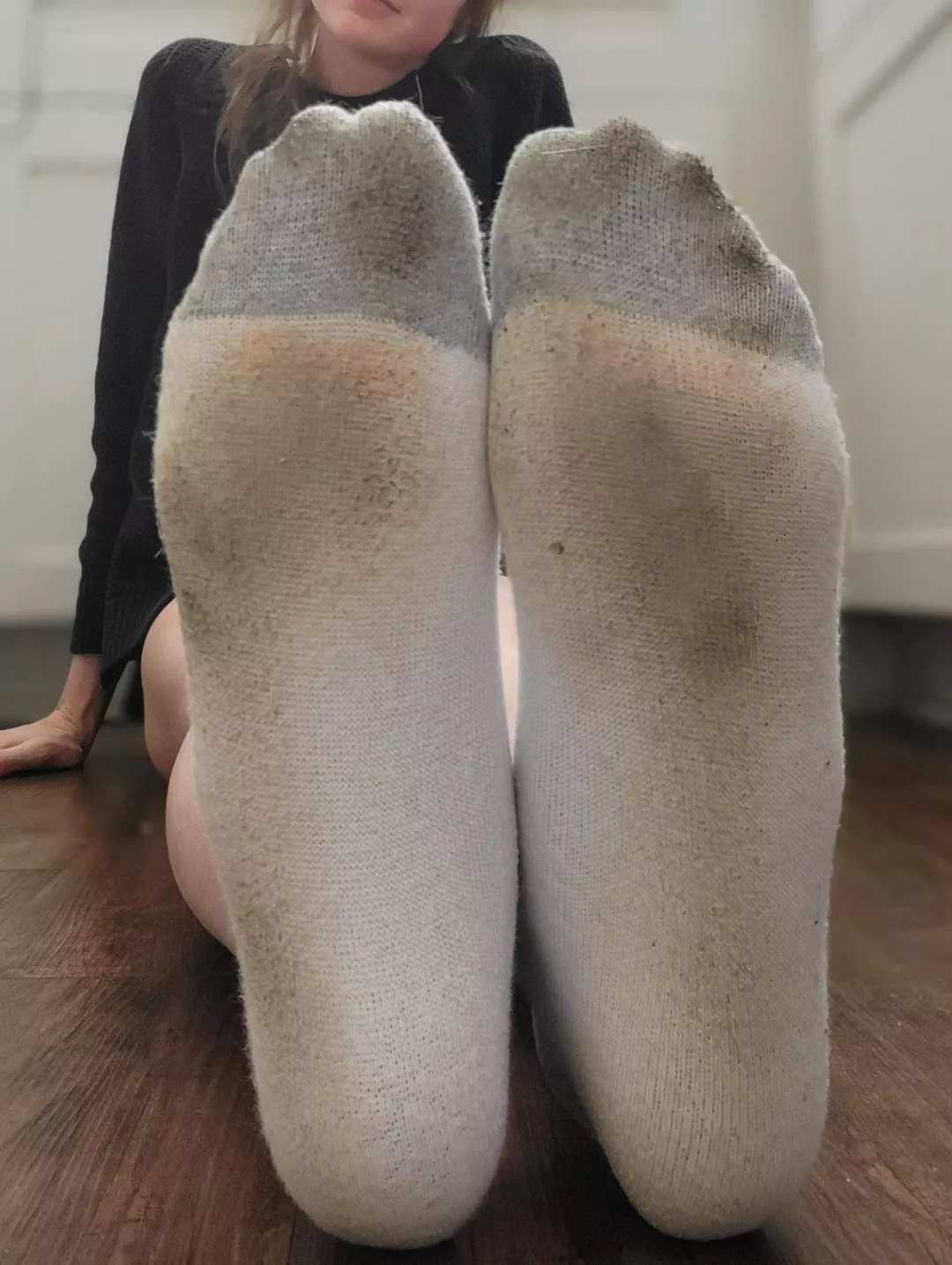 White Hanes on a seven day wear. 🥵